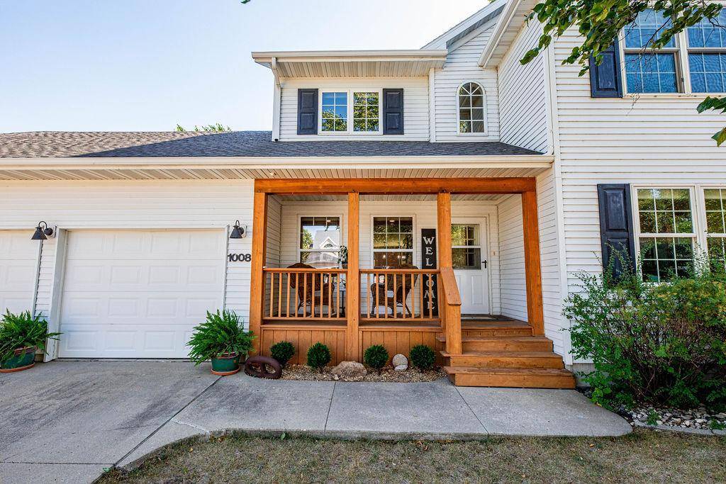 1008 42nd AVE N, Fargo, ND 58102