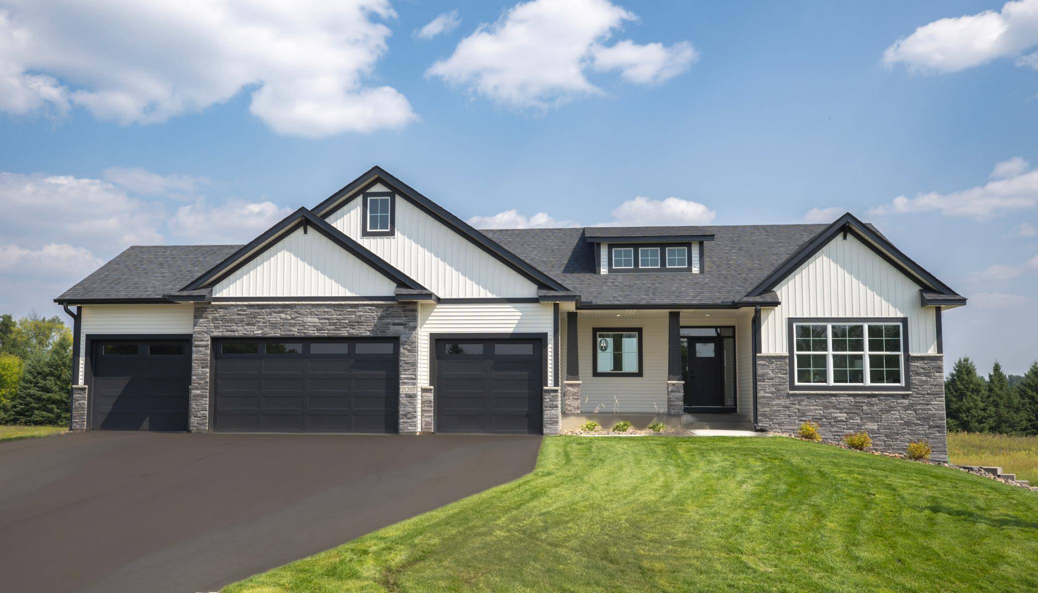 21207 Tippecanoe ST NE, East Bethel, MN 55011