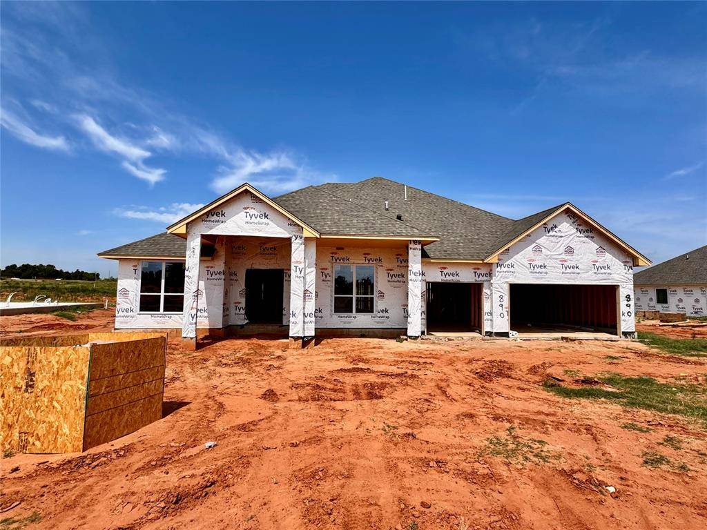 890 Davis DR, Blanchard, OK 73010