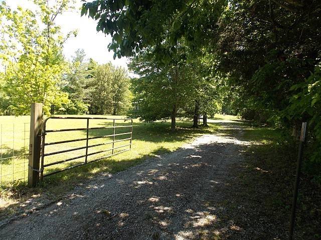 12698 Versailles Rd, Rockvale, TN 37153