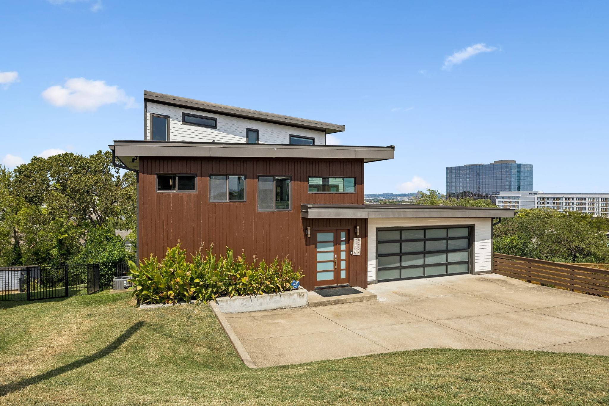 3300 Nevada Ave, Nashville, TN 37209
