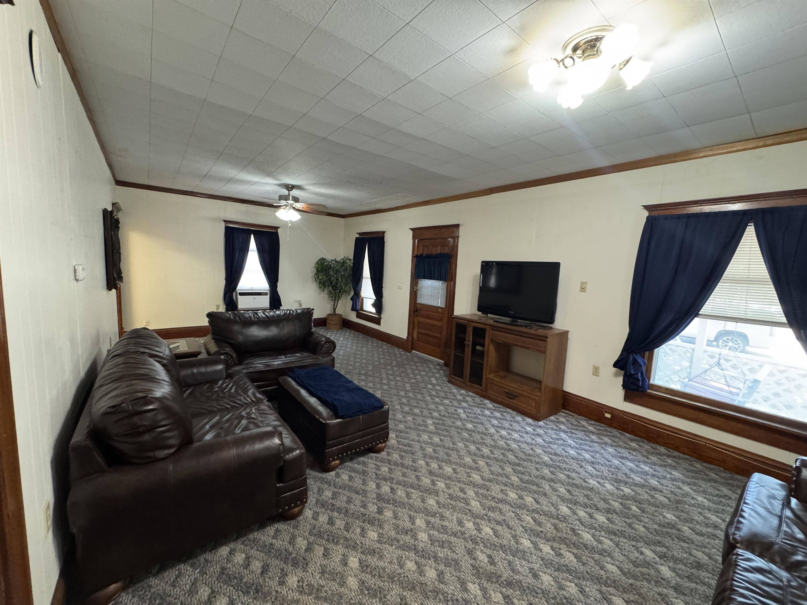 610 E 16th, Winfield, KS 67156
