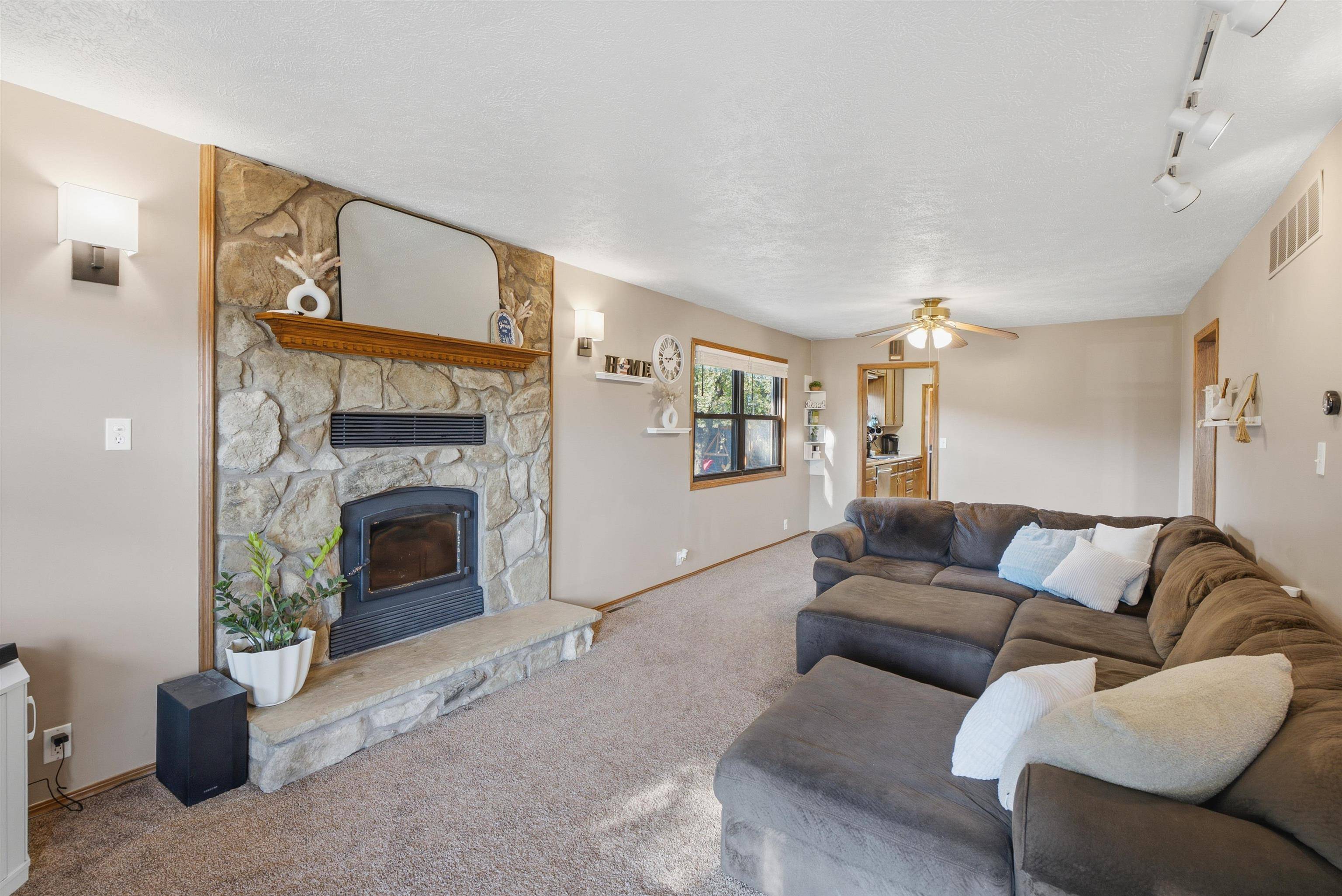 501 S Opal, Maize, KS 67101