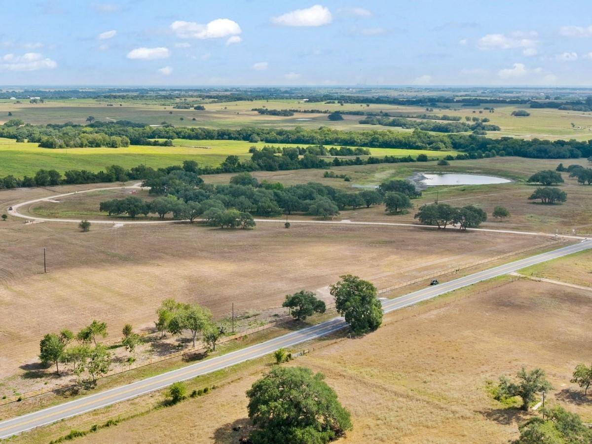 3269 FM 956, Schulenburg, TX 78956