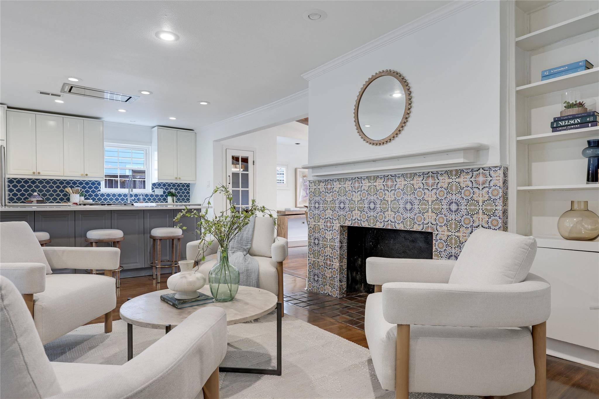 2908 Perry LN, Austin, TX 78731
