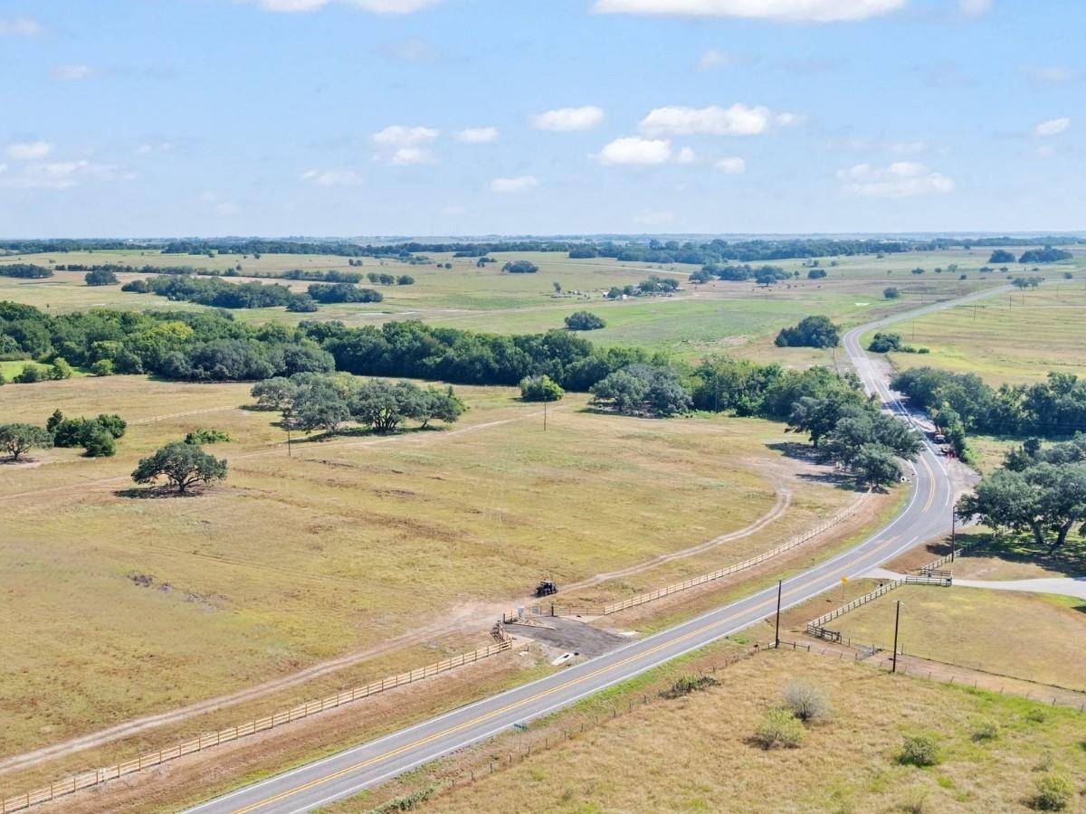 2955 FM 956, Schulenburg, TX 78956