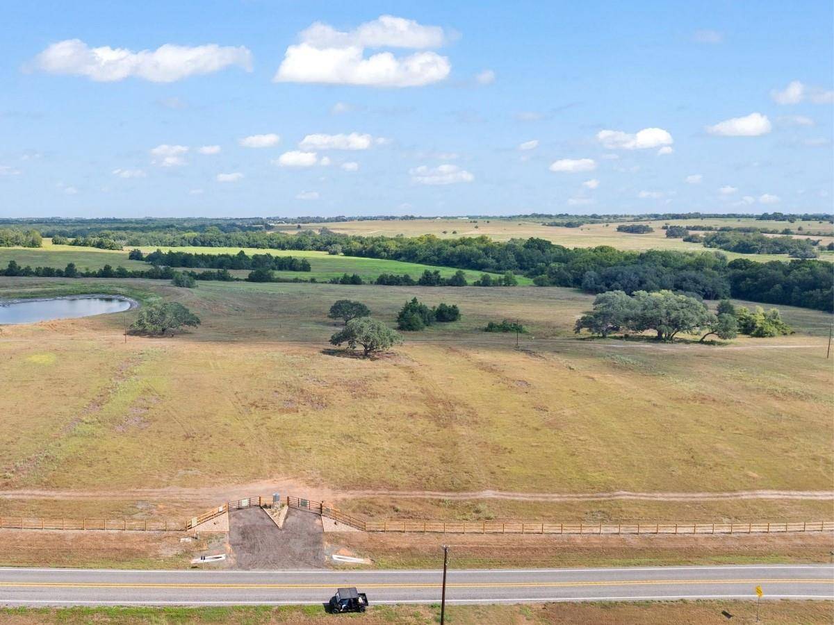 2955 FM 956, Schulenburg, TX 78956