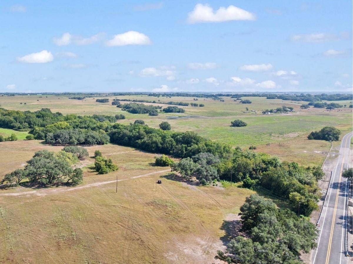 2763 FM 956, Schulenburg, TX 78956