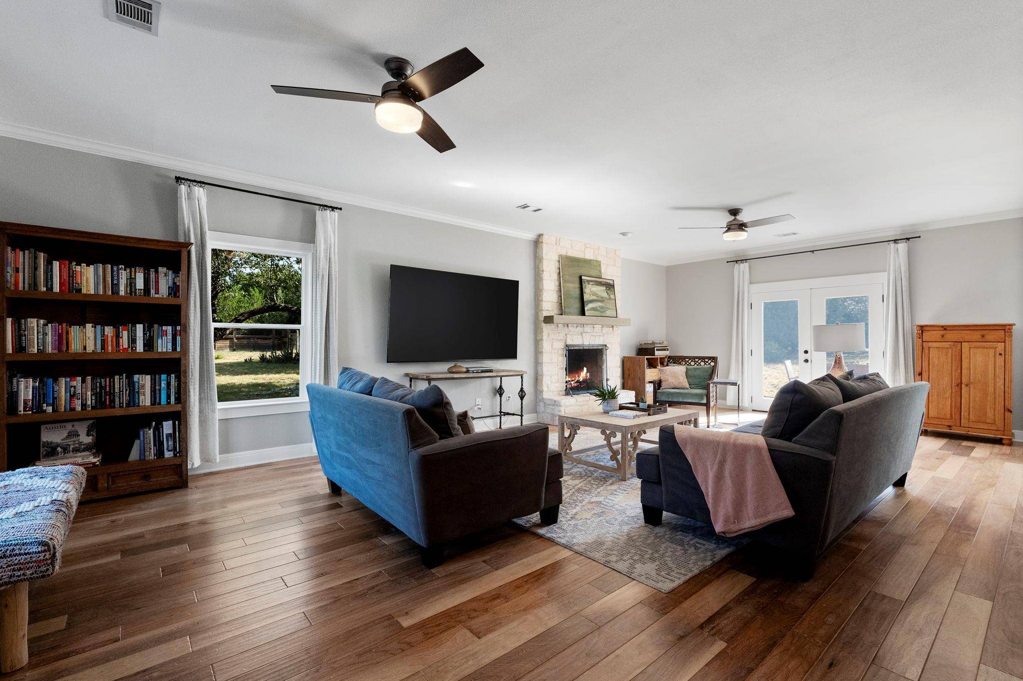 701 Cottonwood Creek RD, Dripping Springs, TX 78620