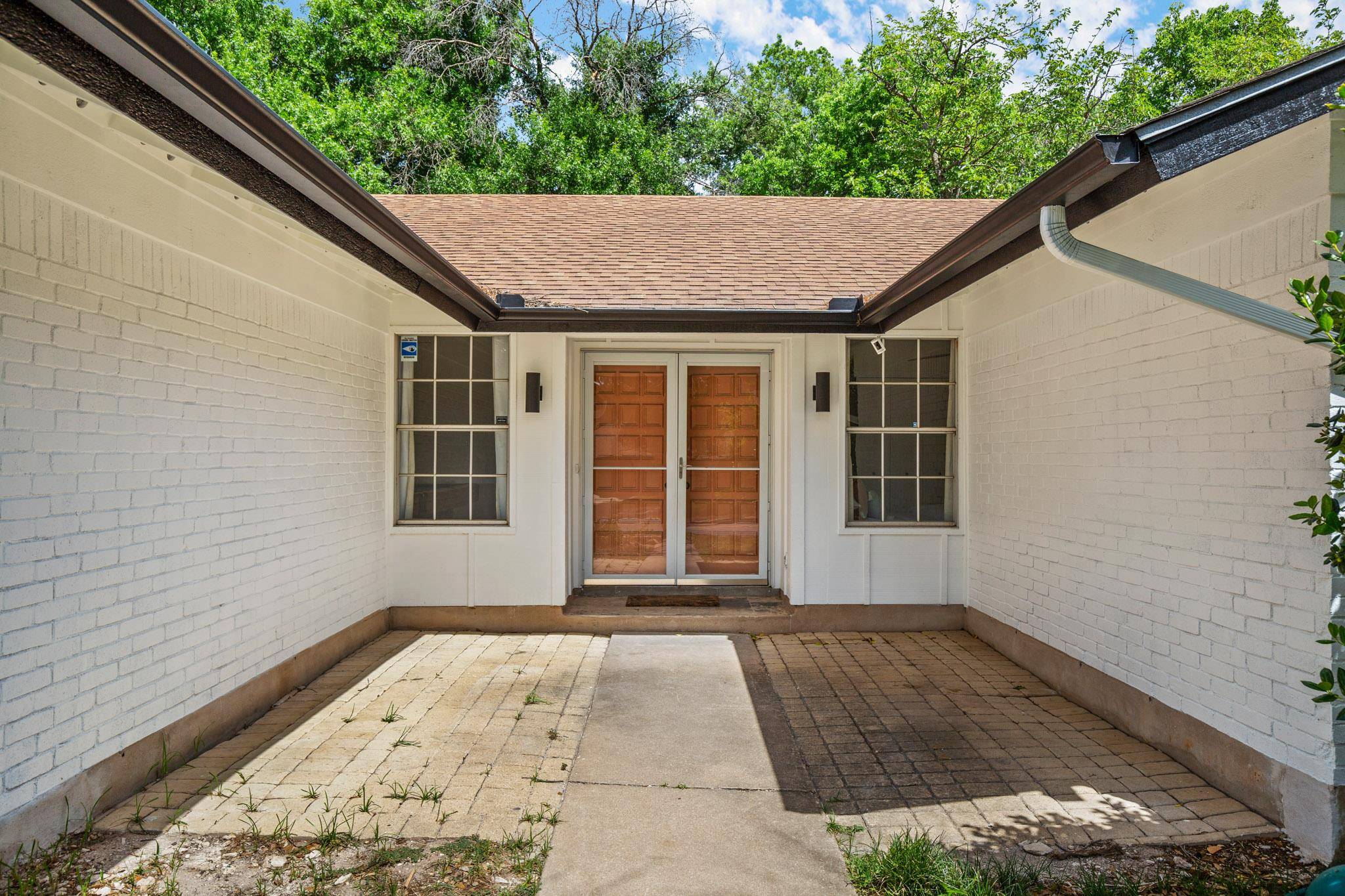 10201 Parkfield DR, Austin, TX 78758
