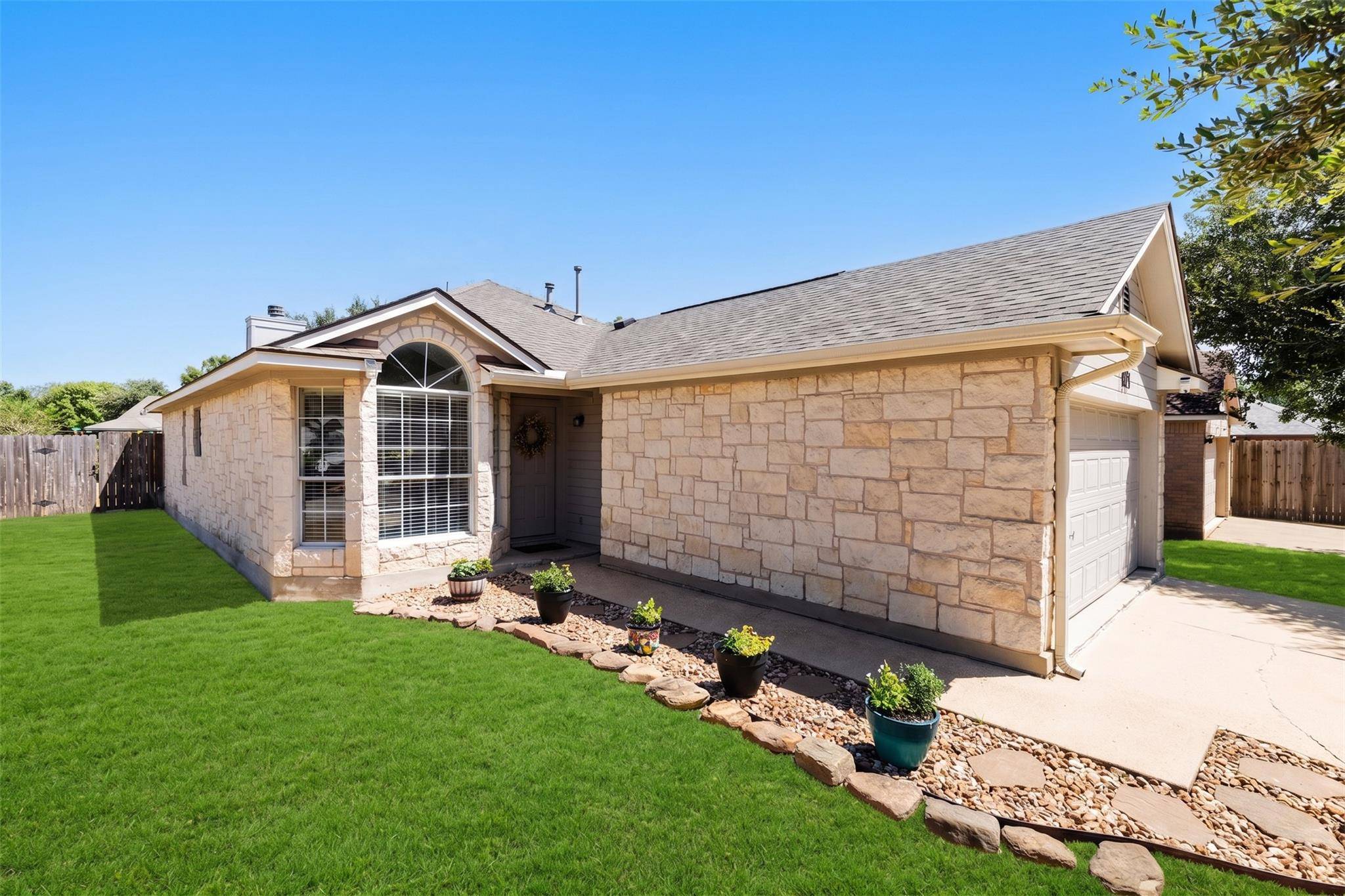 101 Cotton Creek WAY, Hutto, TX 78634