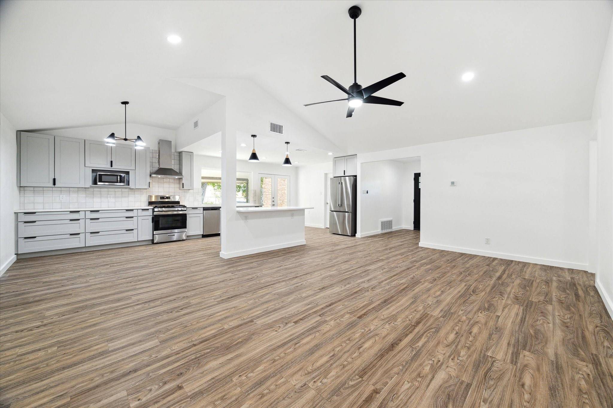 1311 Warrington DR, Austin, TX 78753