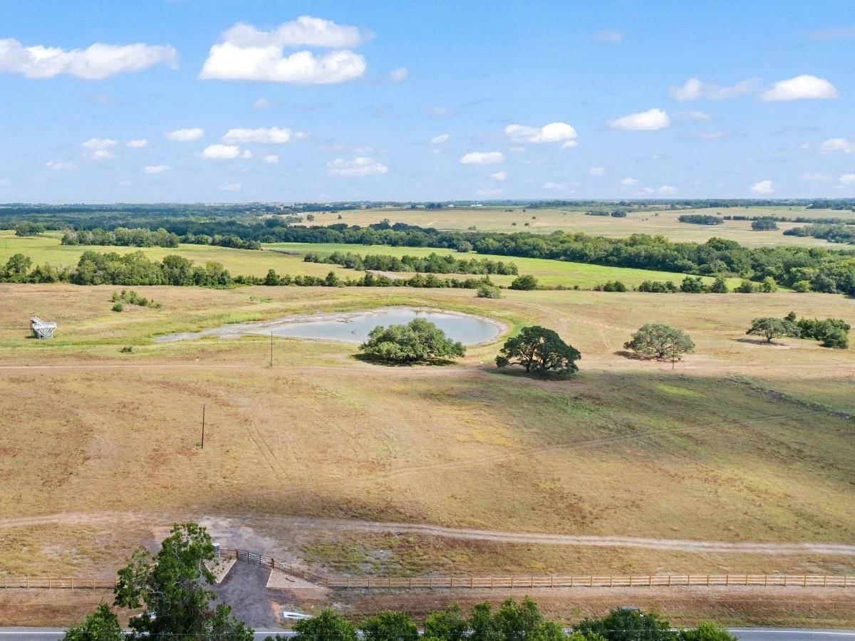 3055 FM 956, Schulenburg, TX 78956