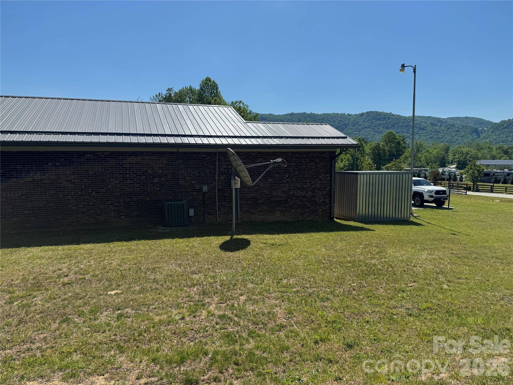 5858 Old Hendersonville HWY, Pisgah Forest, NC 28768