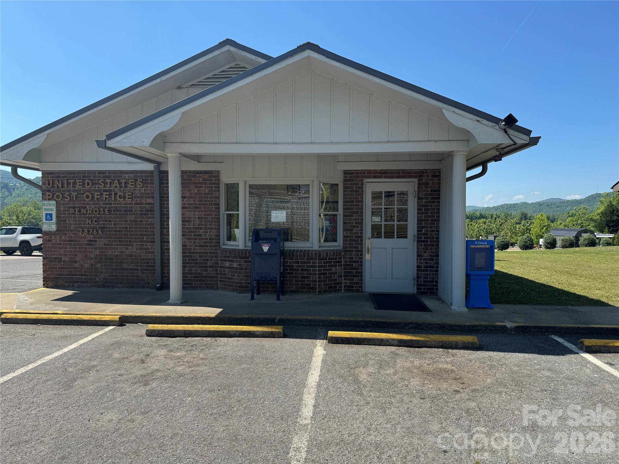 5858 Old Hendersonville HWY, Pisgah Forest, NC 28768