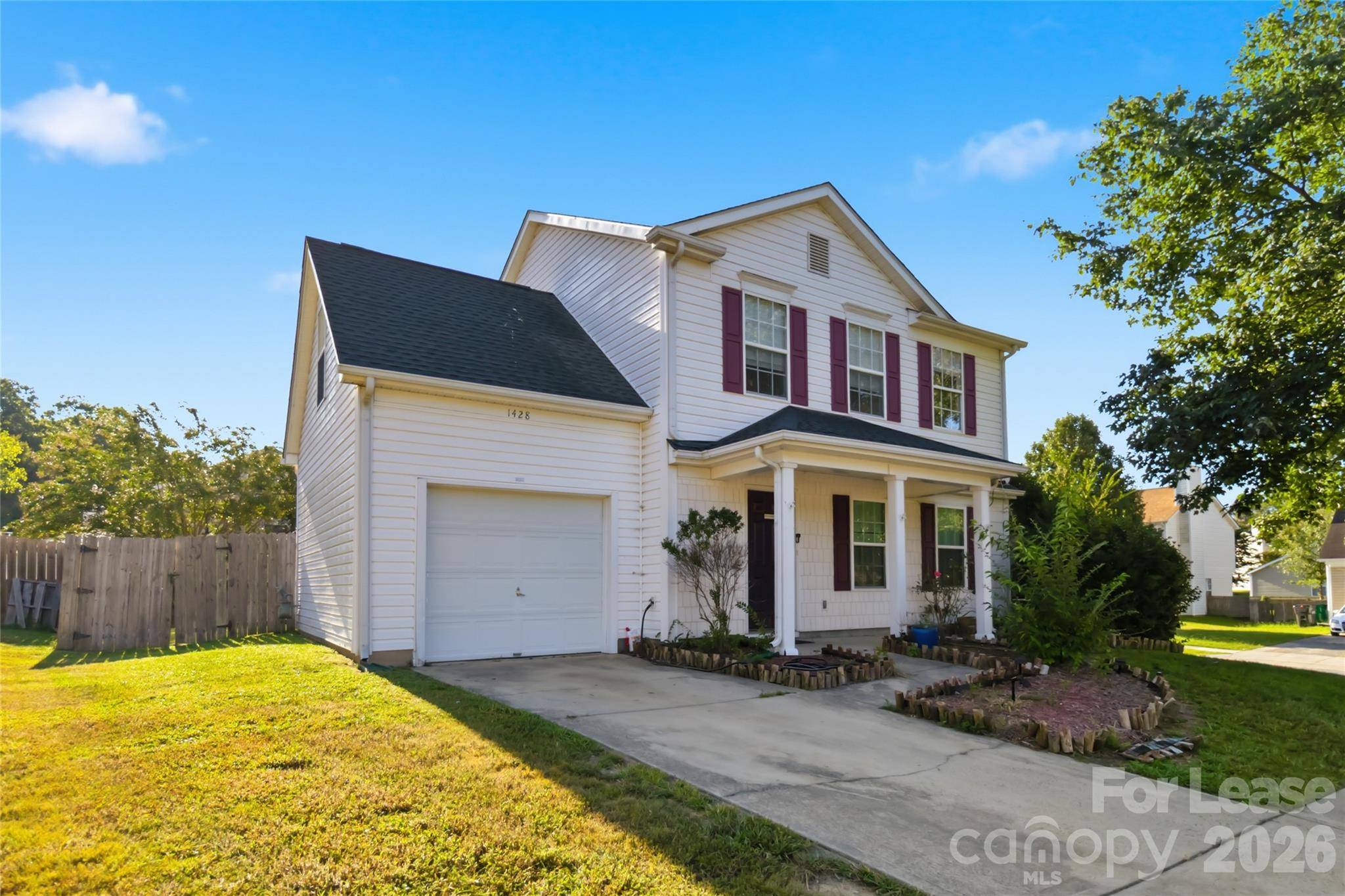 1428 Nature PL, Charlotte, NC 28214