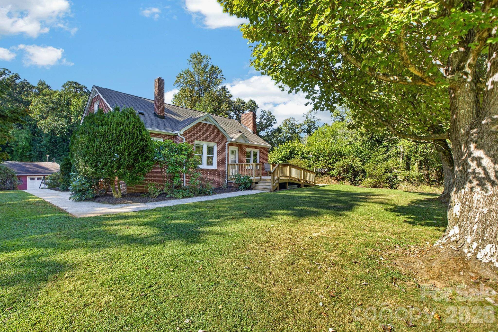 219 Old US 19 23 HWY, Candler, NC 28715
