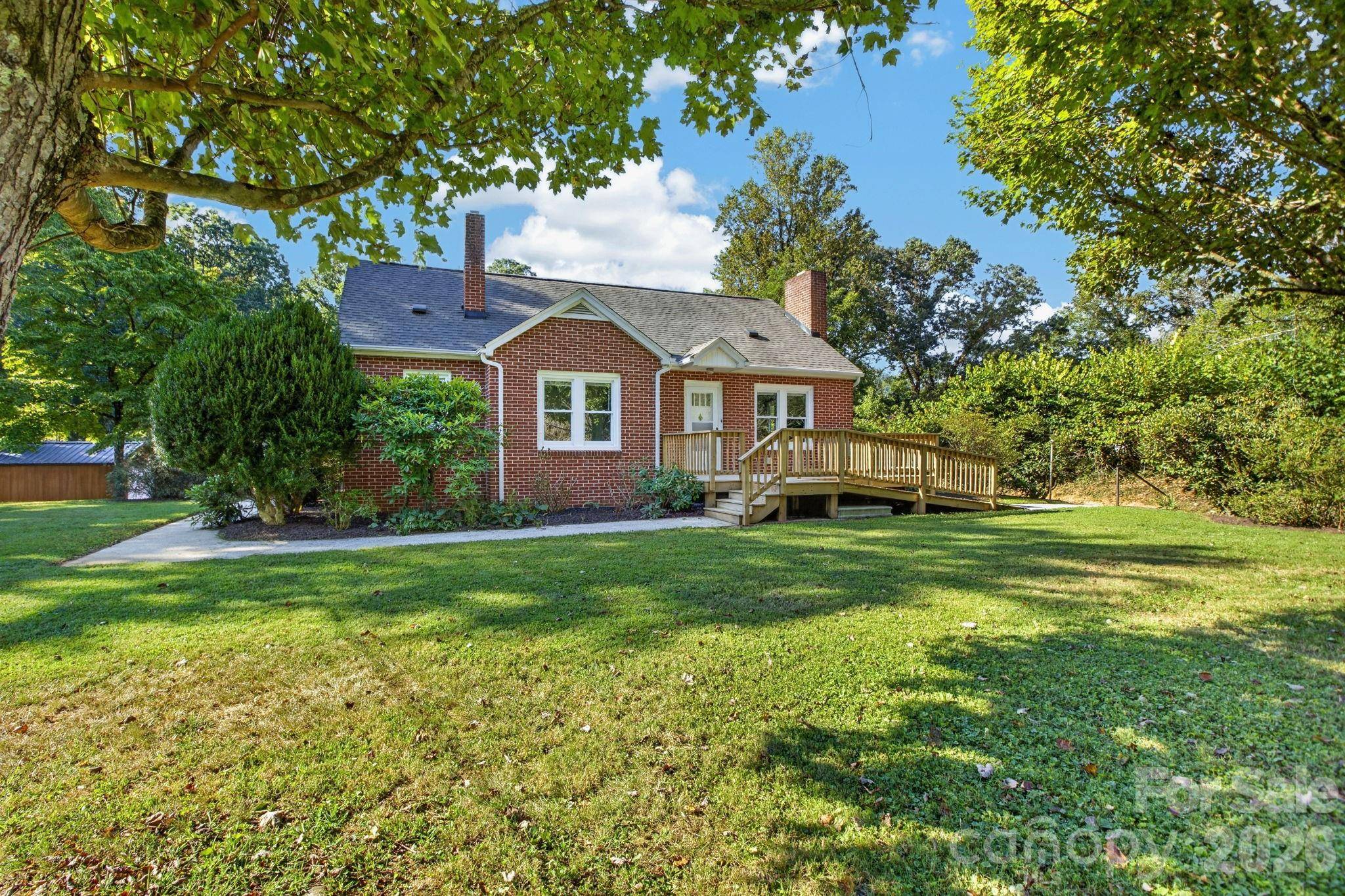 219 Old US 19 23 HWY, Candler, NC 28715