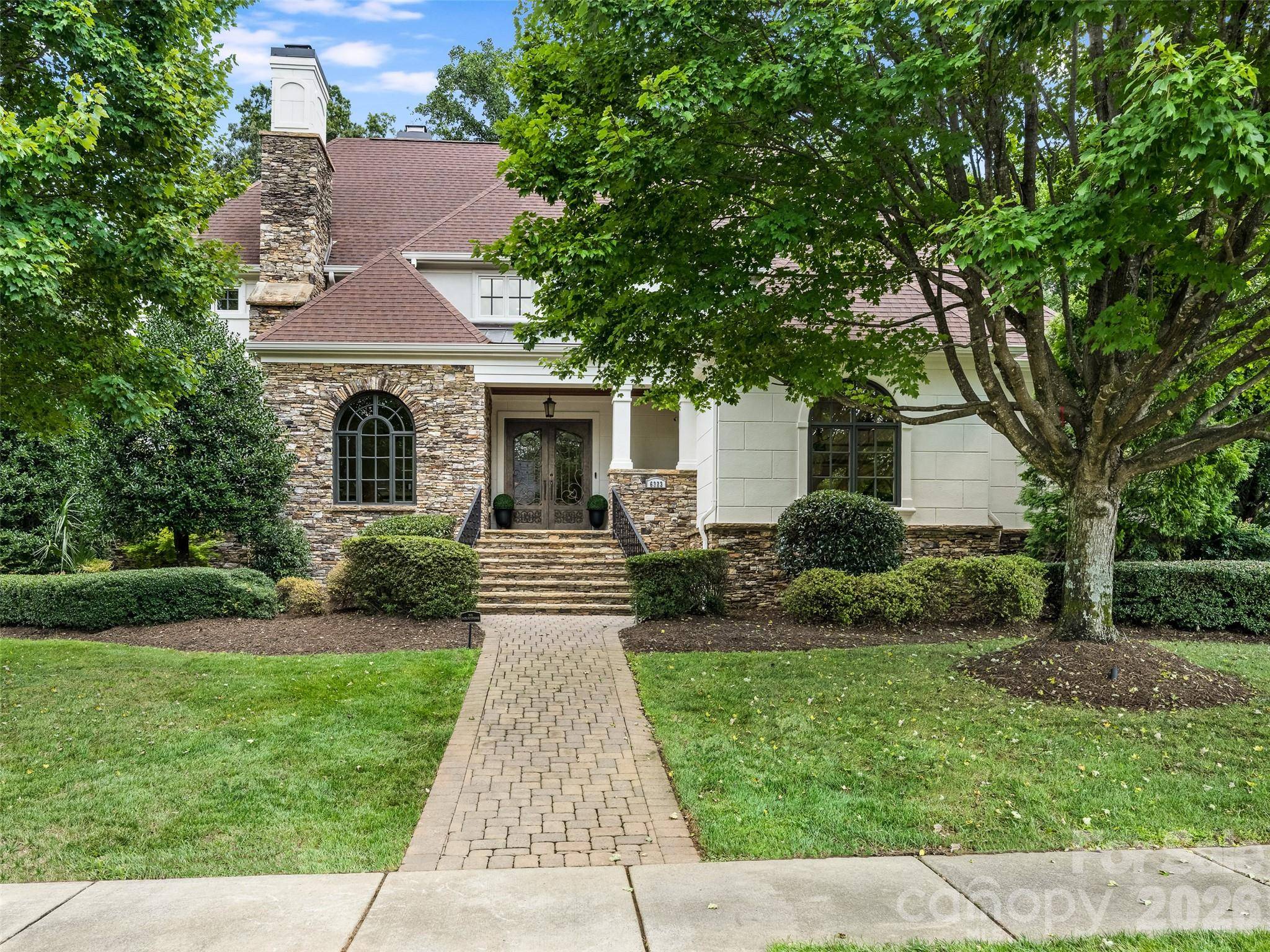6323 Saint Stephen LN, Charlotte, NC 28210
