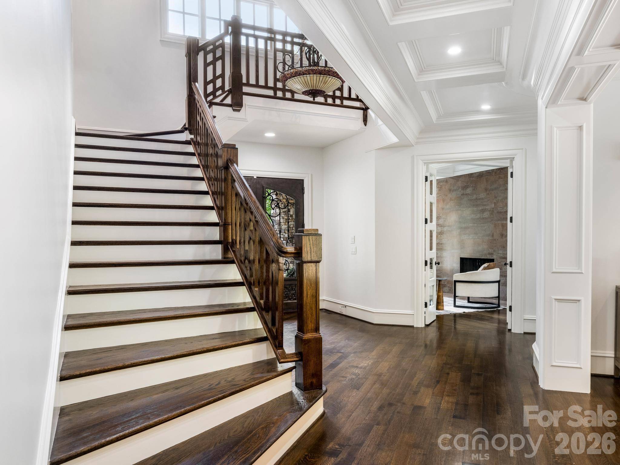 6323 Saint Stephen LN, Charlotte, NC 28210