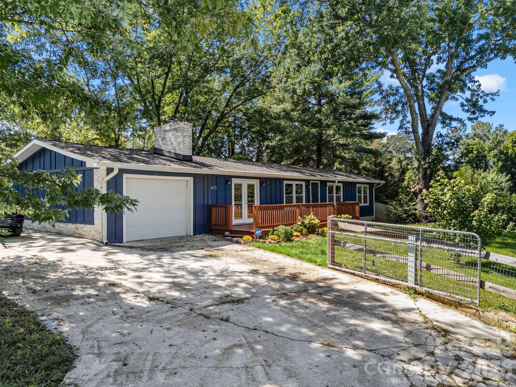 435 Thermal View DR, Tryon, NC 28782