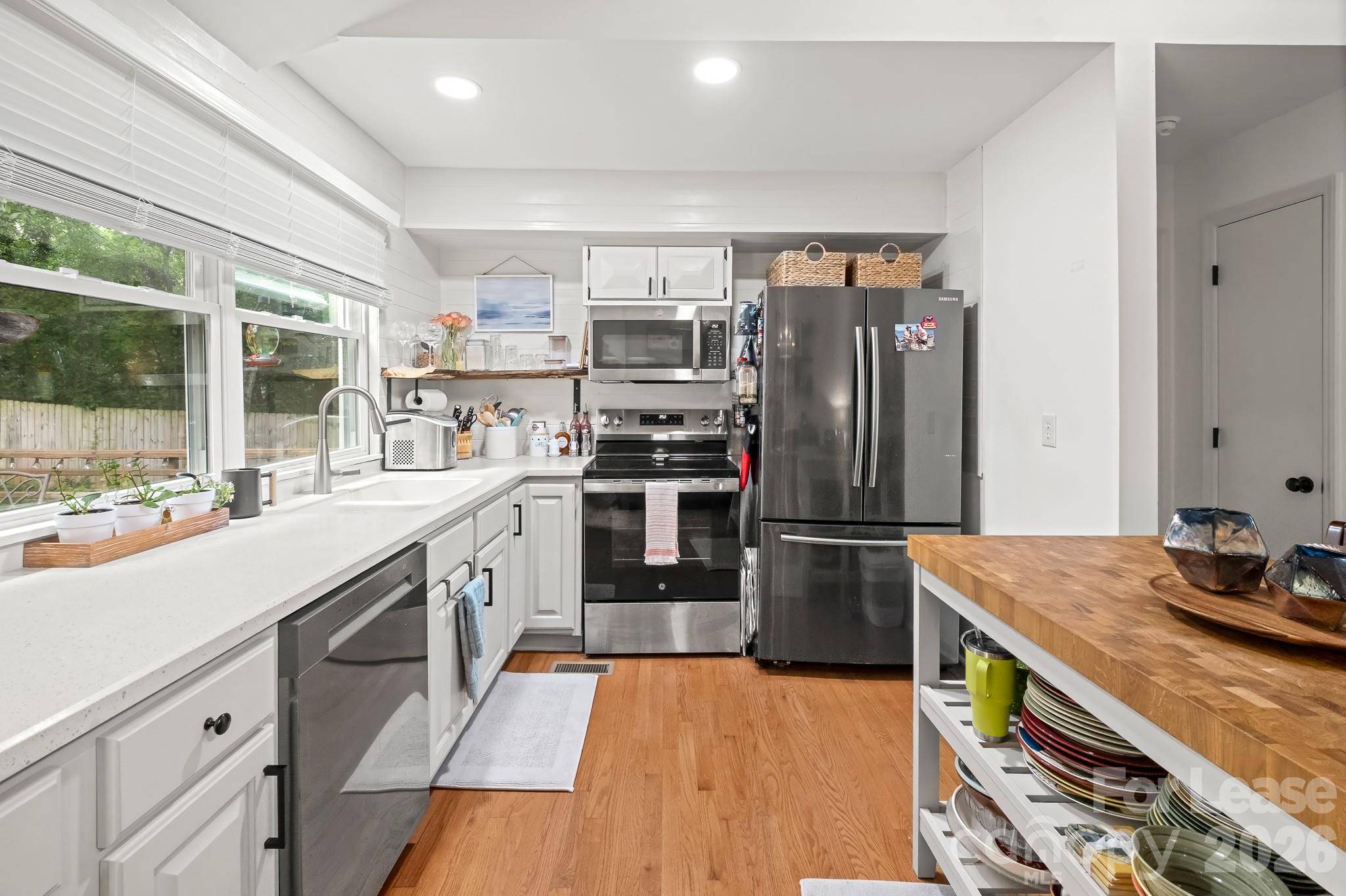 8211 Park Vista CIR, Charlotte, NC 28226