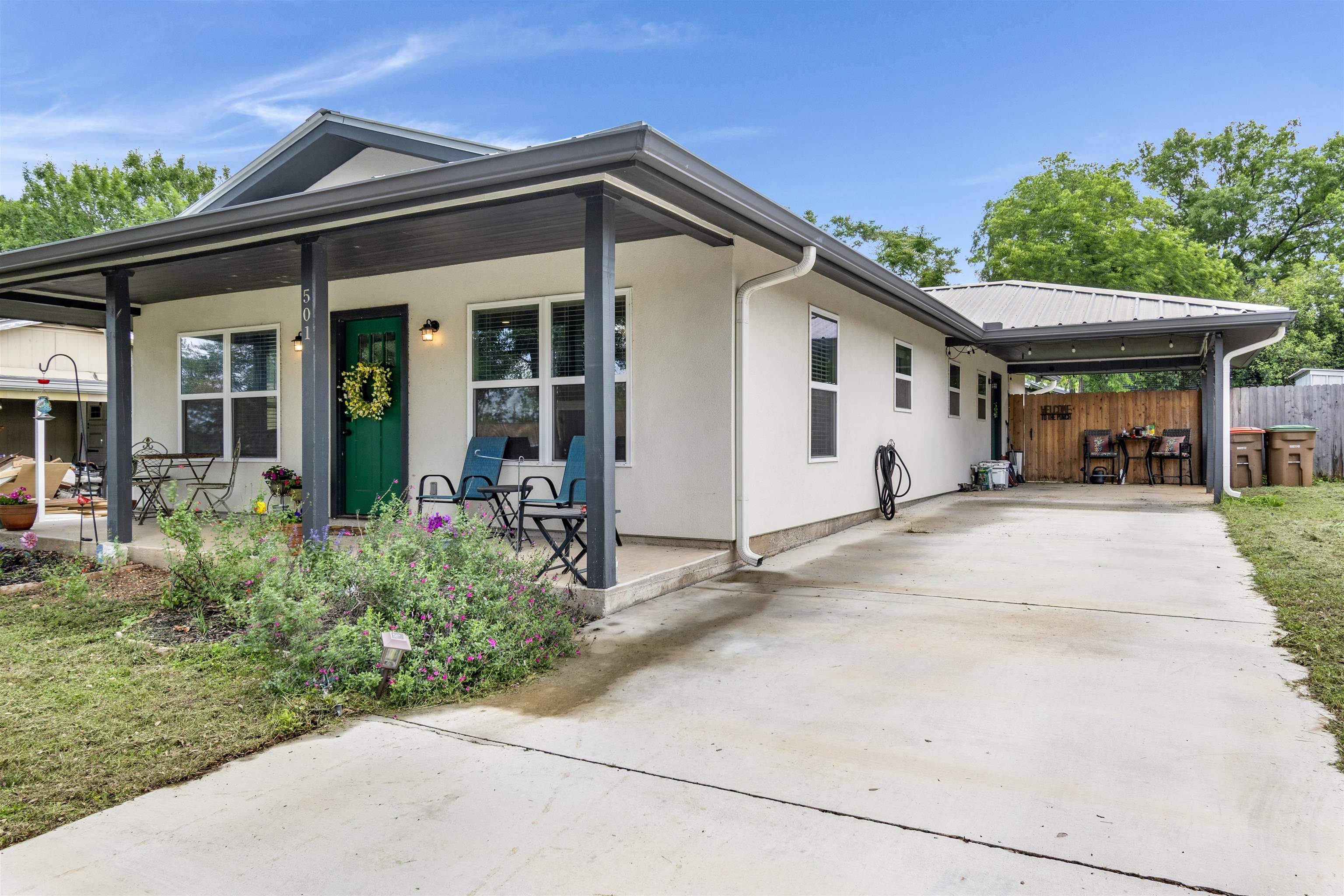 501 E Ash DR, Johnson City, TX 78636
