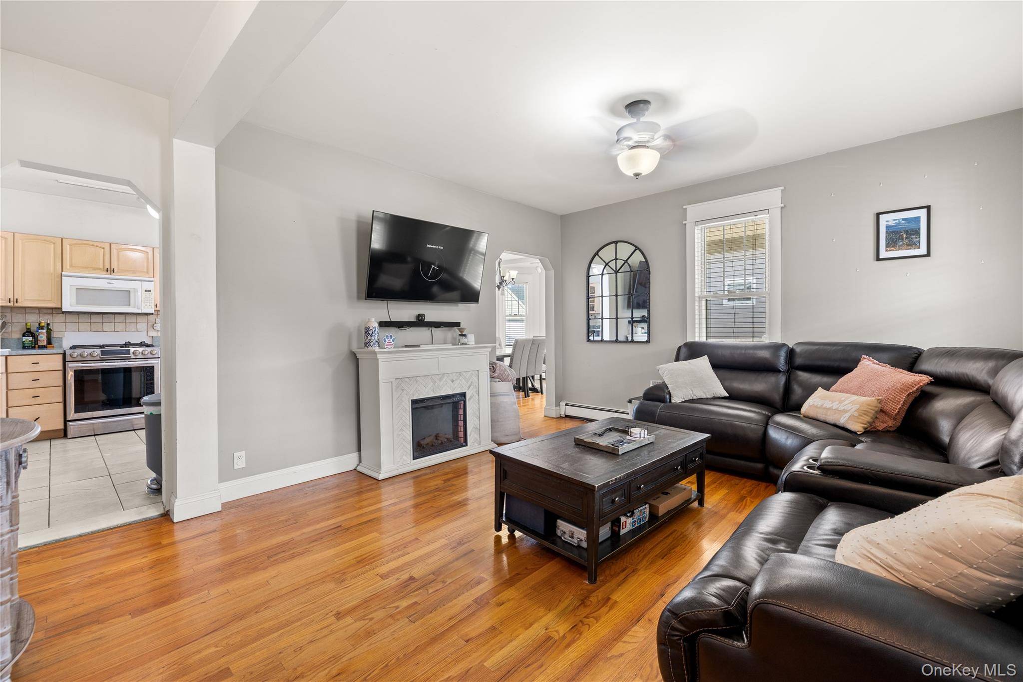1967 Oakland AVE, Wantagh, NY 11793