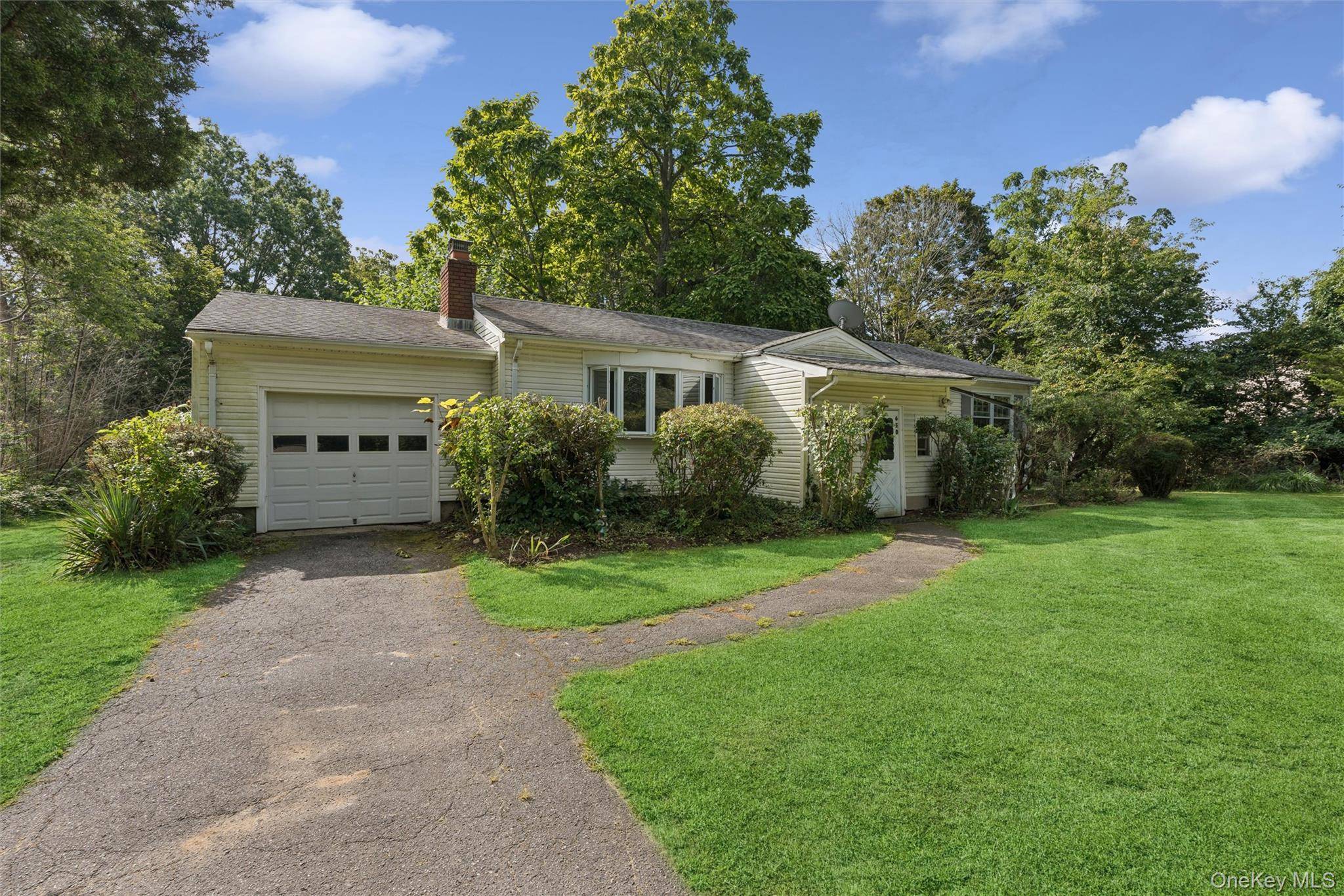 650 Greenfields LN, Southold, NY 11971