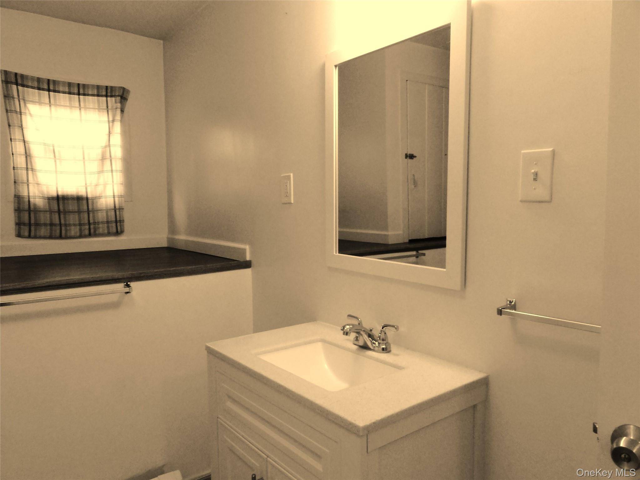 902 S S Lake BLVD #3, Mahopac, NY 10541