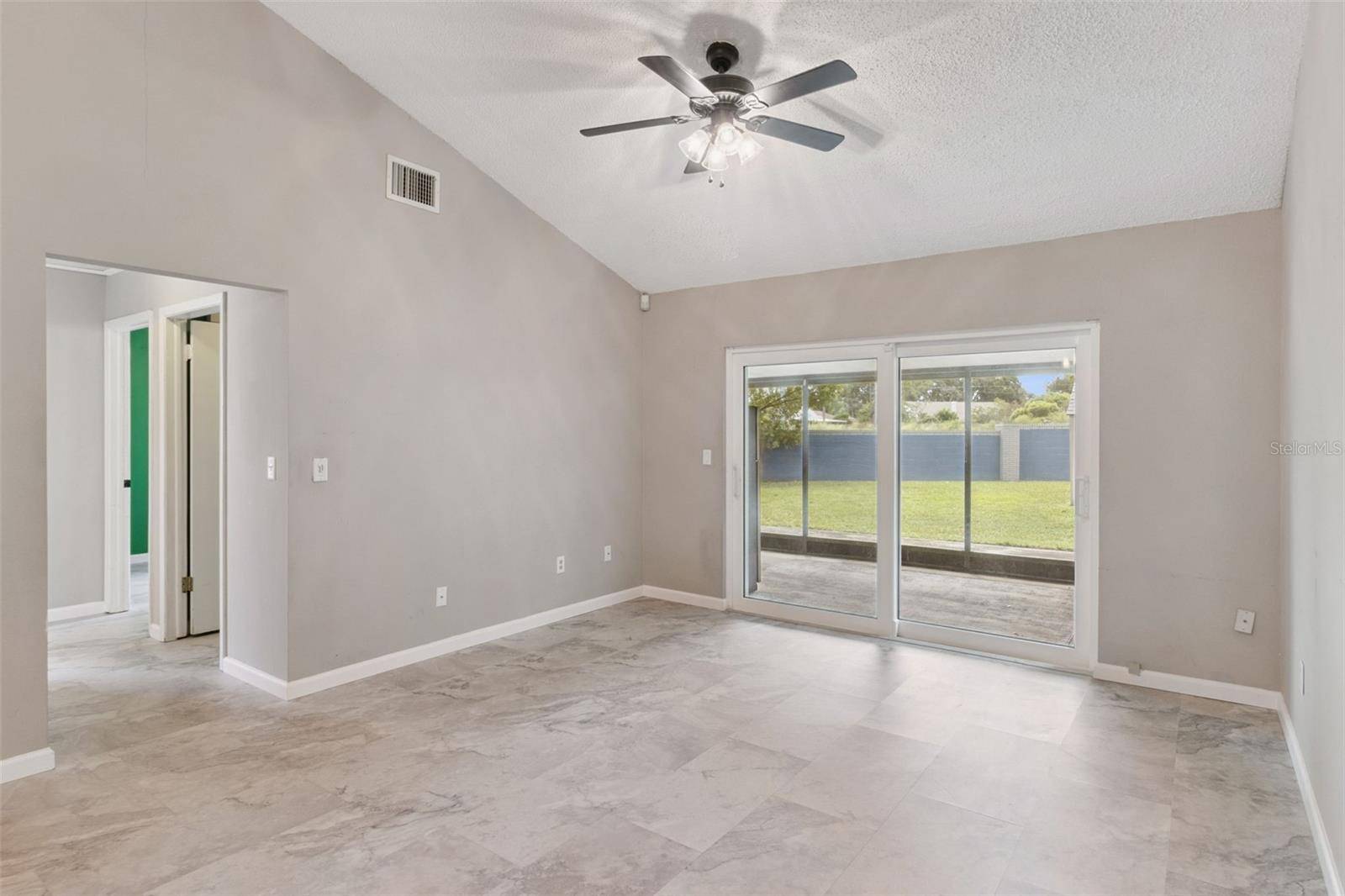 3244 LAUREL DALE DR, Tampa, FL 33618