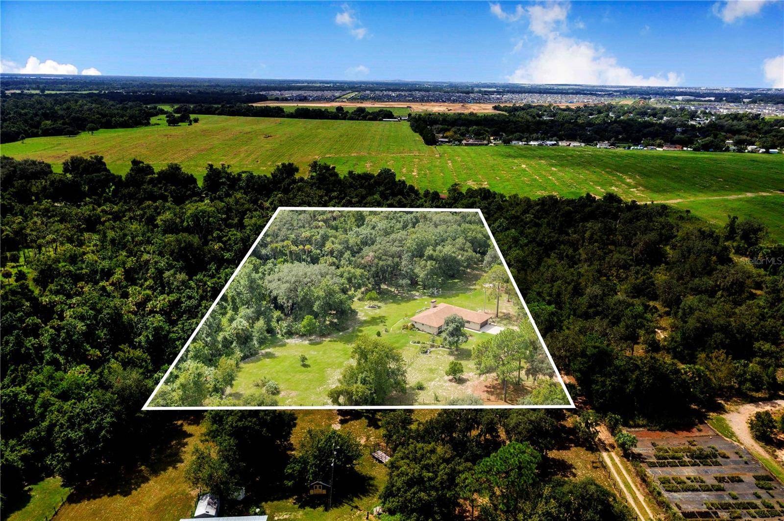 1701 CHAMPAGNE RD, Davenport, FL 33837