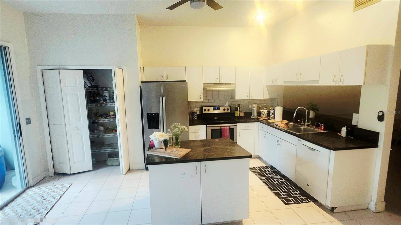 1764 ARABIAN LN, Palm Harbor, FL 34685