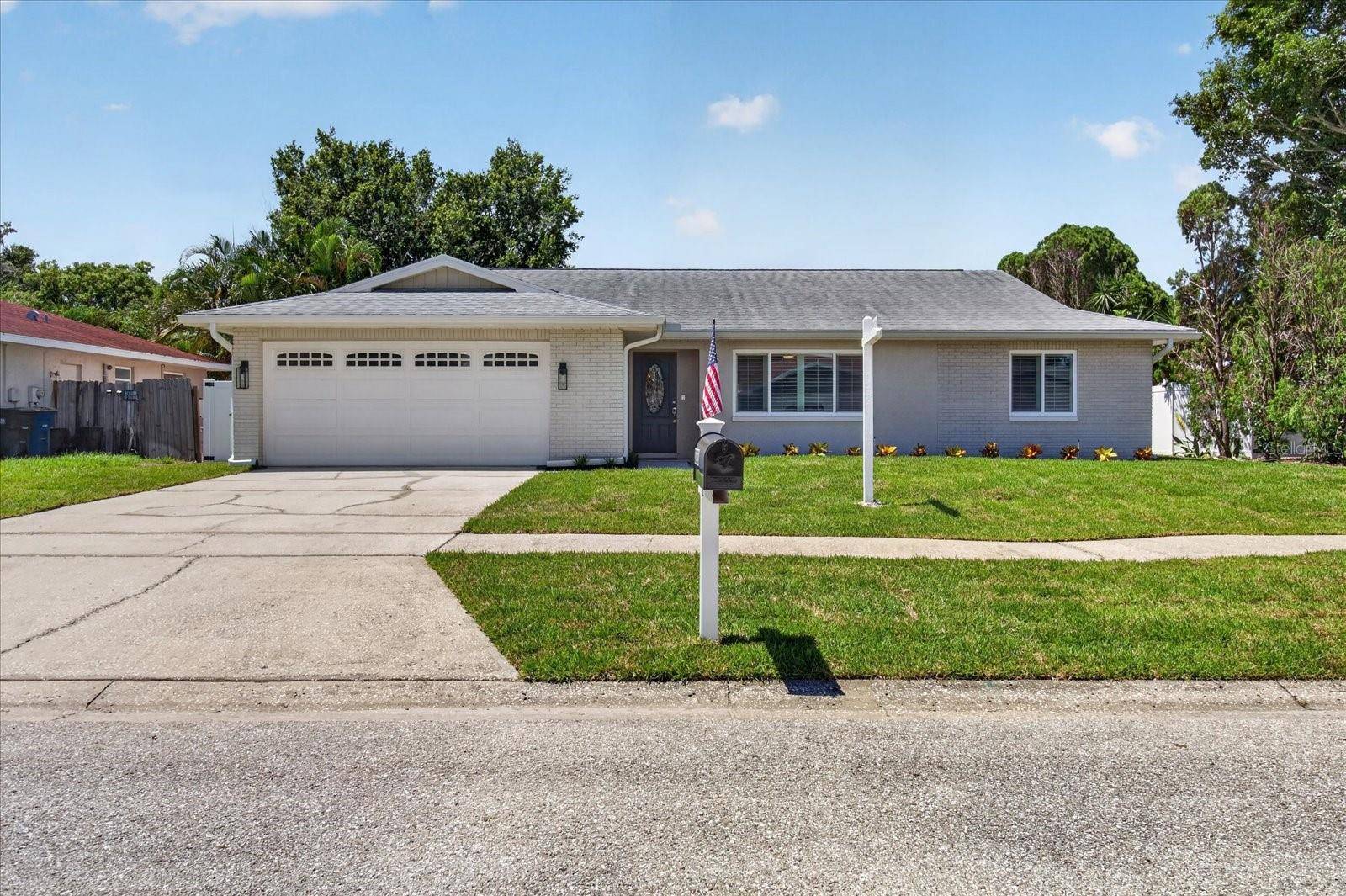 3350 HUNT CLUB DR, Clearwater, FL 33761