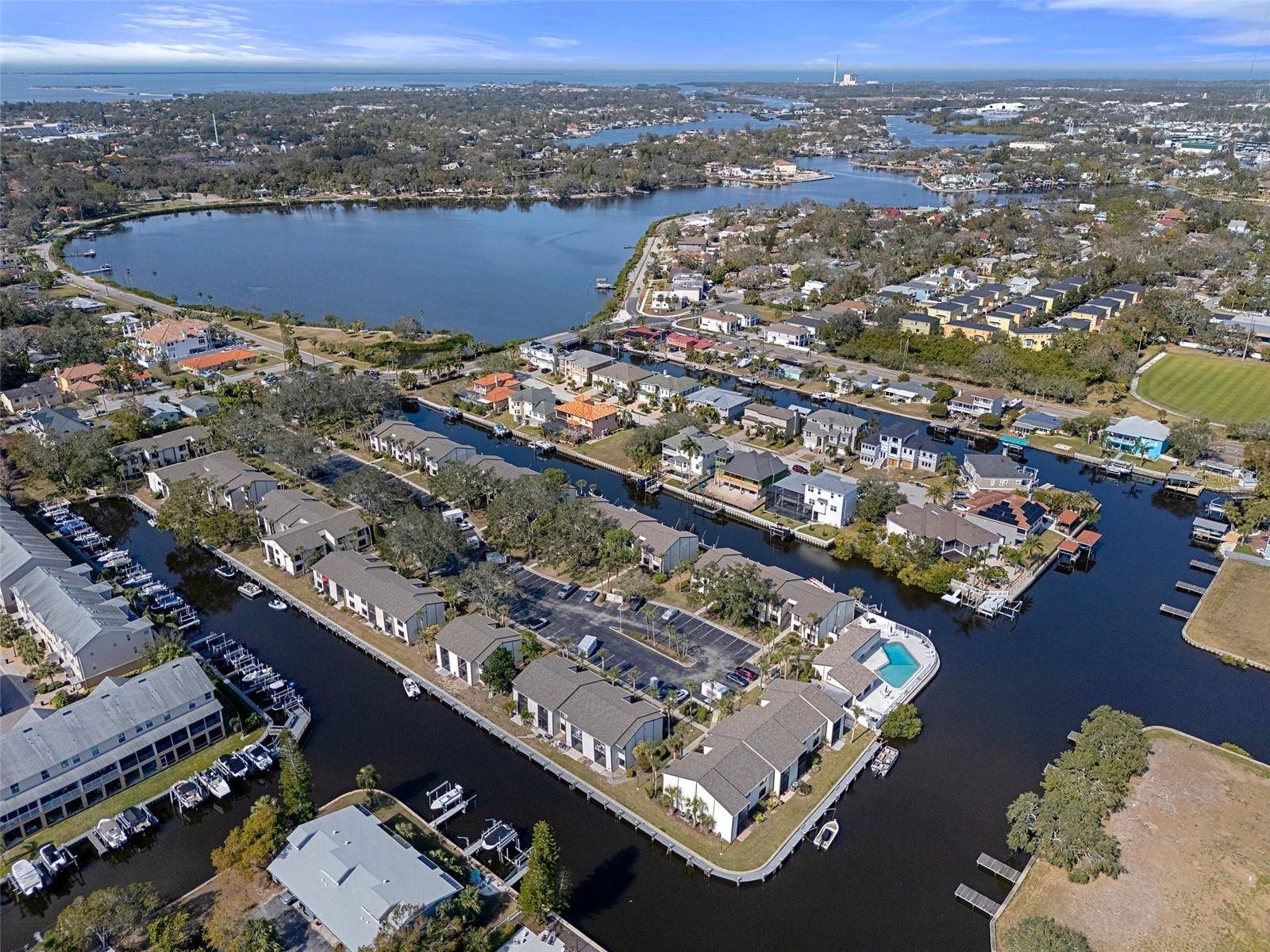 314 MOORINGS COVE DR, Tarpon Springs, FL 34689