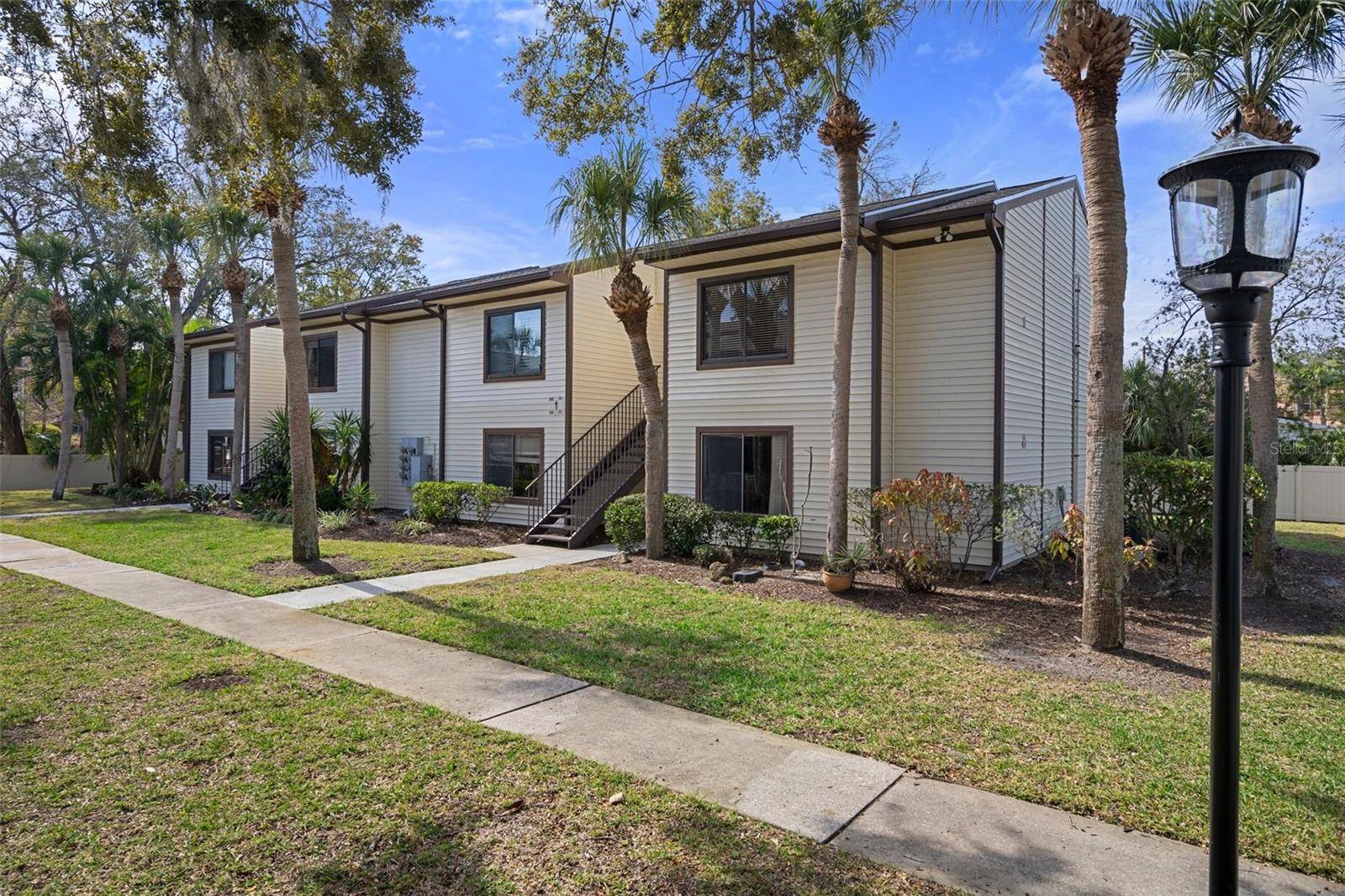 314 MOORINGS COVE DR, Tarpon Springs, FL 34689