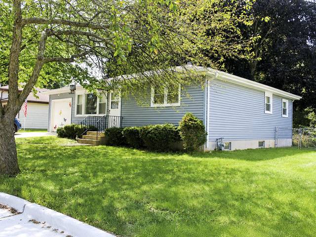 576 Elm ST, Hampshire, IL 60140