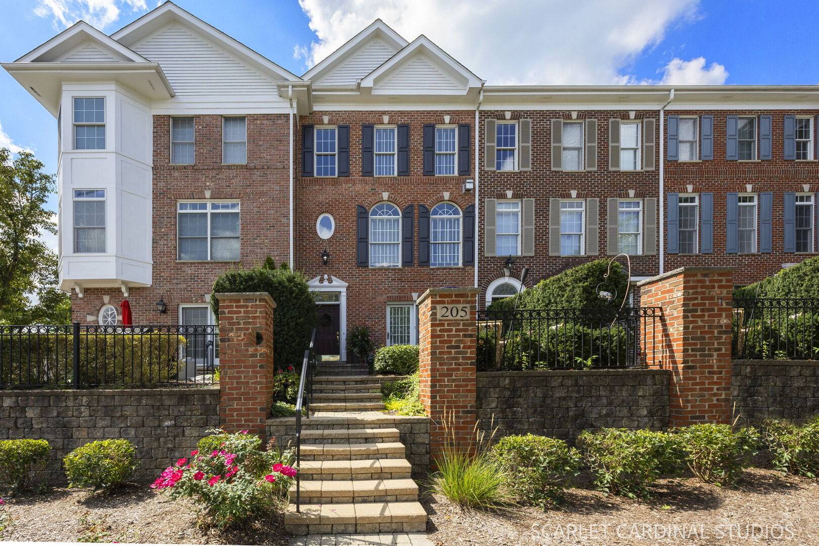 205 Box Car AVE, Naperville, IL 60540