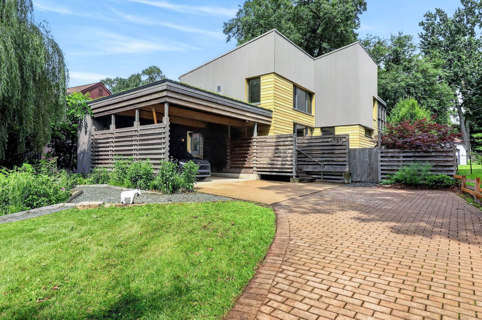 4737 Puffer RD, Downers Grove, IL 60515