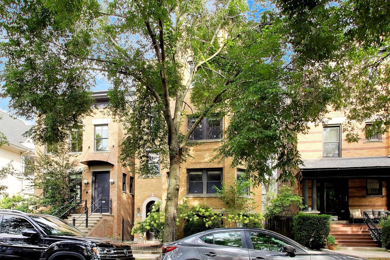 3505 N Janssen AVE #2, Chicago, IL 60657