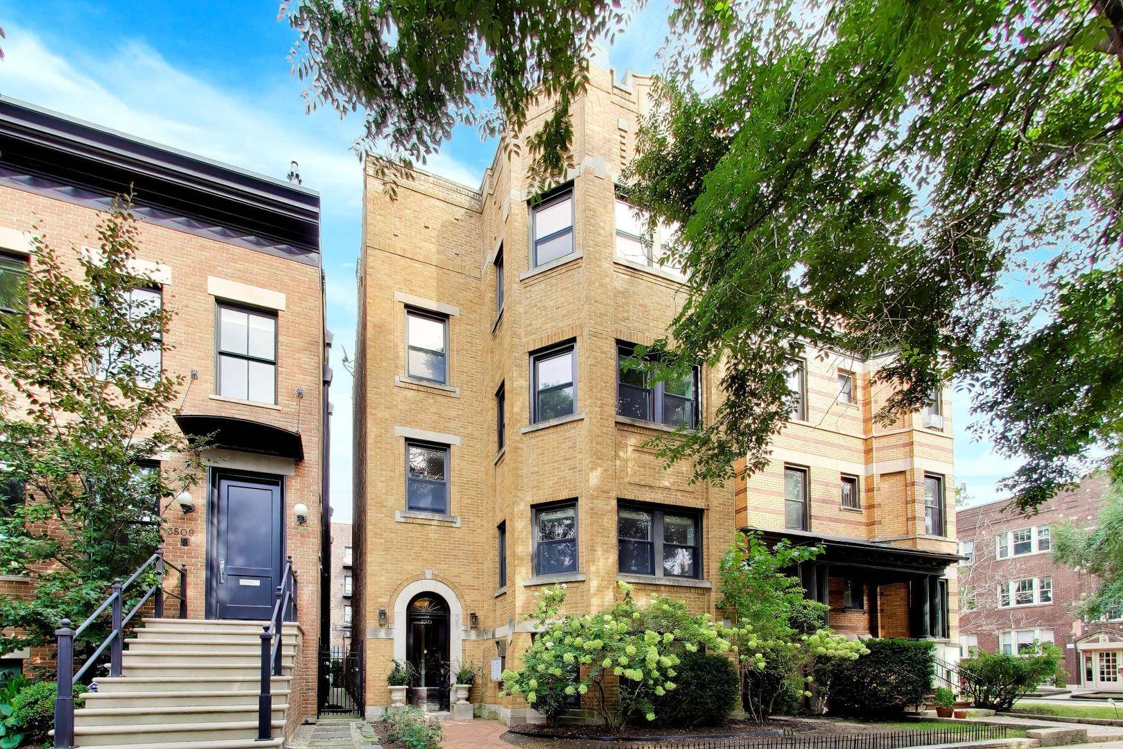 3505 N Janssen AVE #2, Chicago, IL 60657