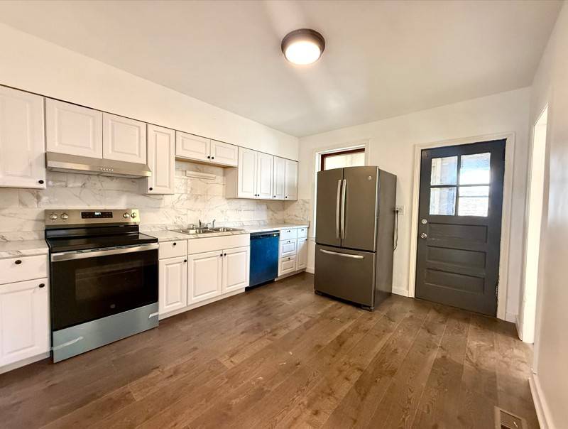 3710 S Wood ST #1, Chicago, IL 60609