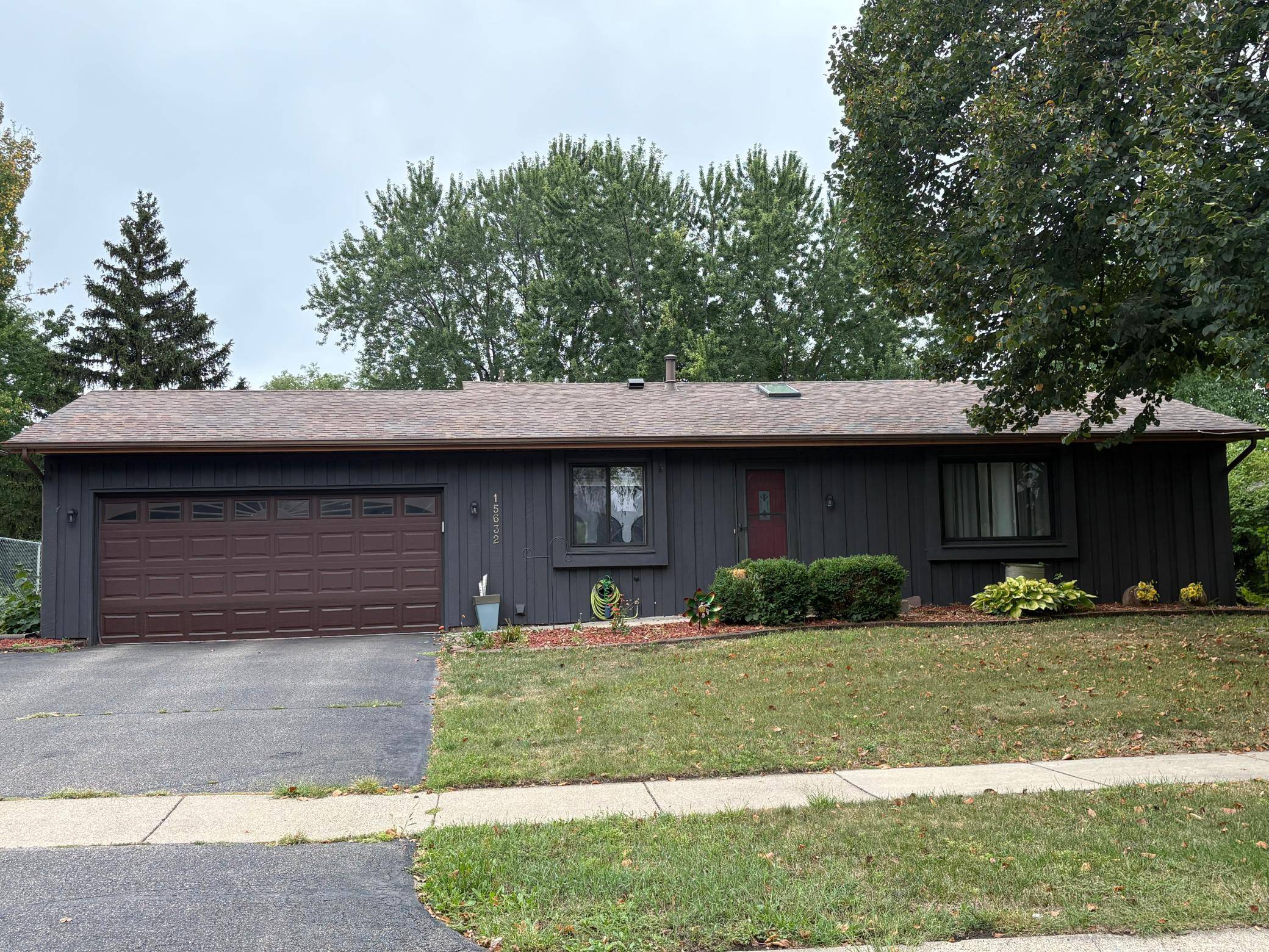 15632 Heywood WAY, Apple Valley, MN 55124