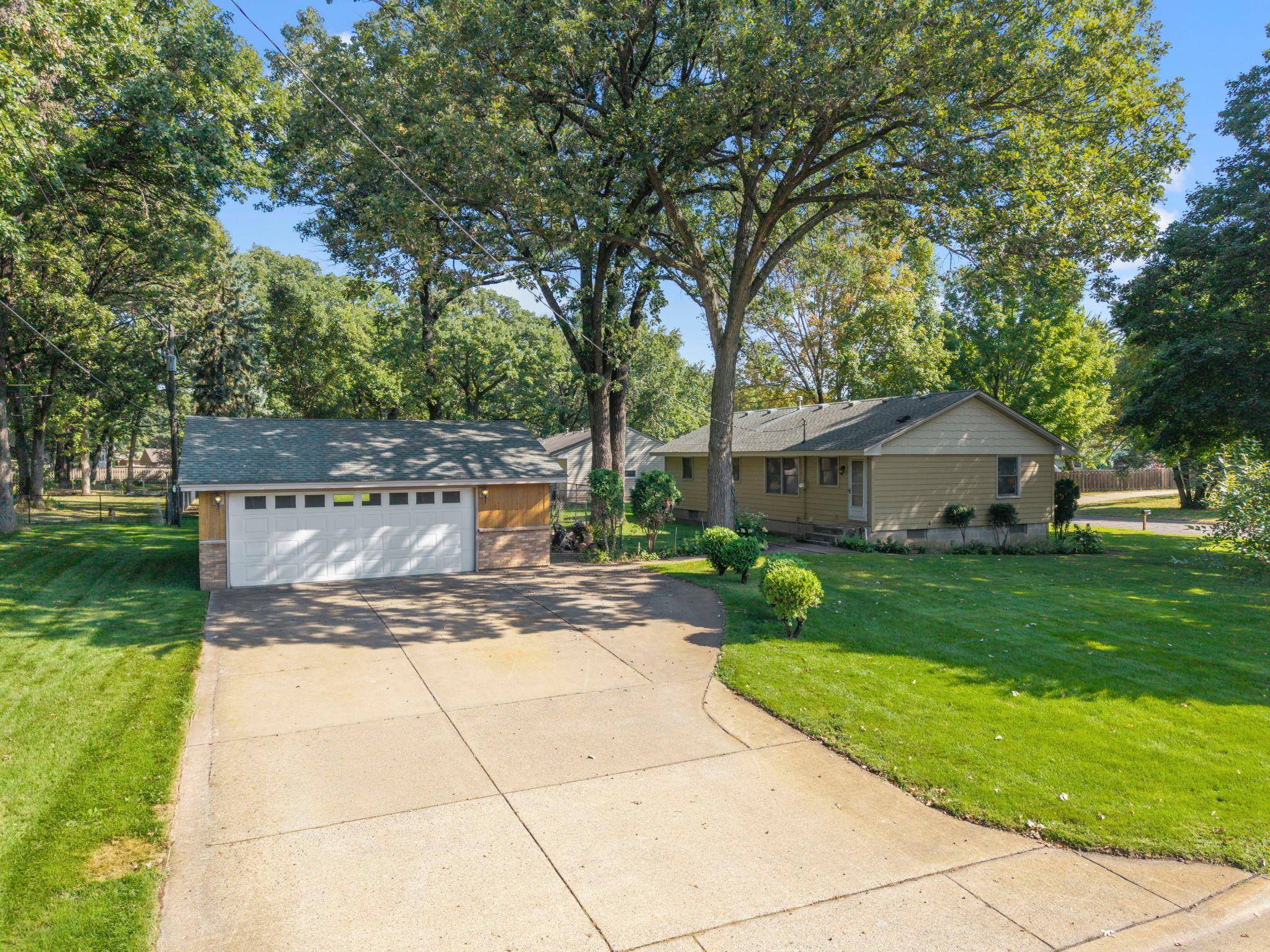 11301 Welcome AVE N, Champlin, MN 55316