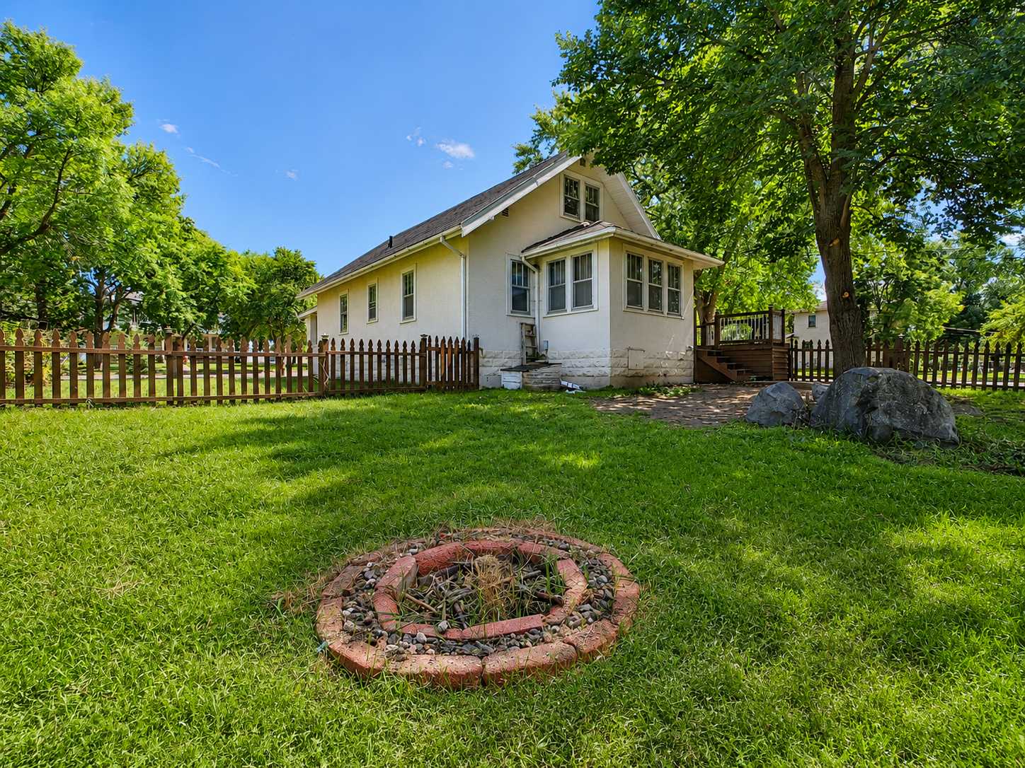 403 5th ST NE, Staples, MN 56479
