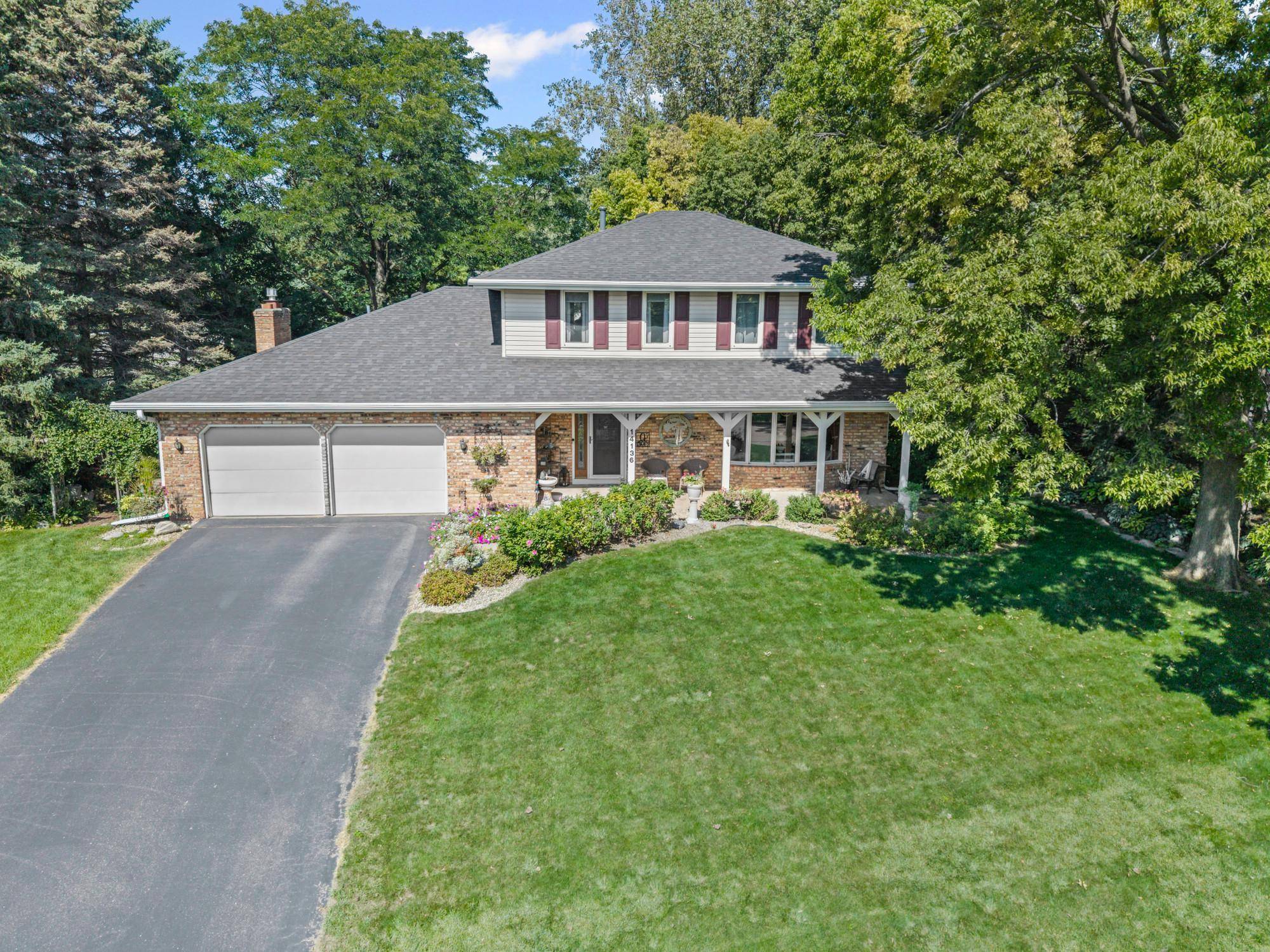 14136 Frontier LN, Burnsville, MN 55337