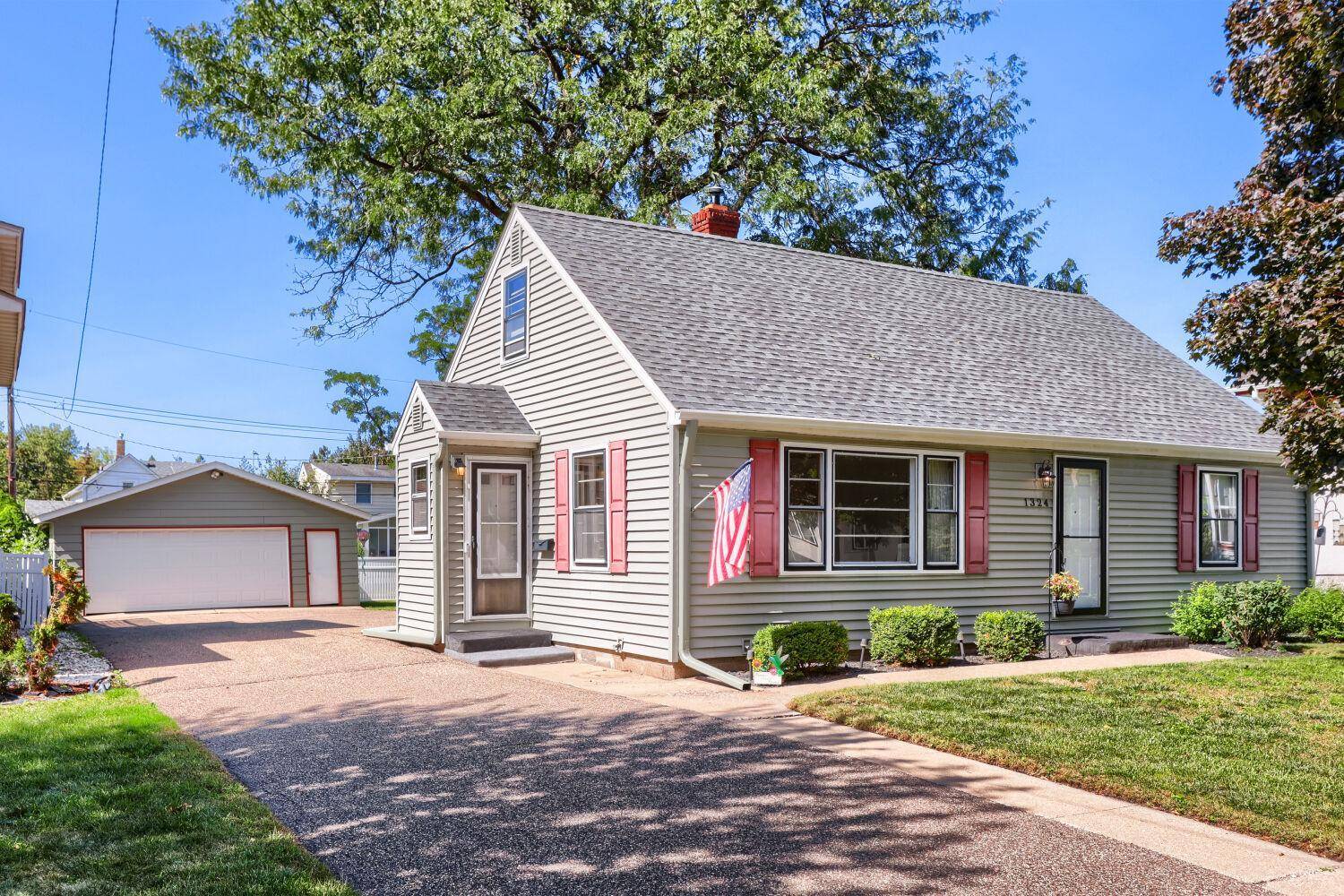 1324 Buchanan ST NE, Minneapolis, MN 55413