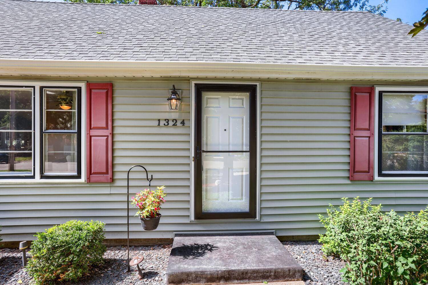 1324 Buchanan ST NE, Minneapolis, MN 55413