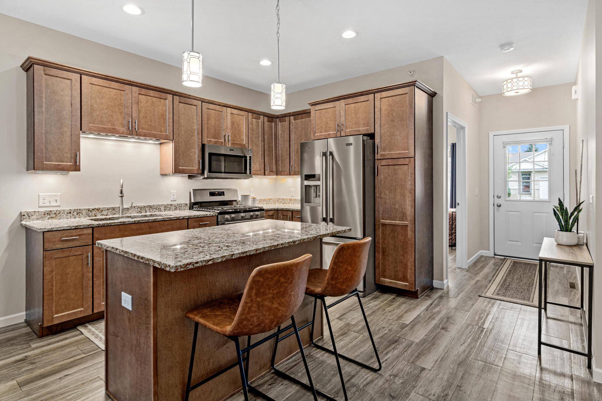 4151 Blakewood DR, Shakopee, MN 55379