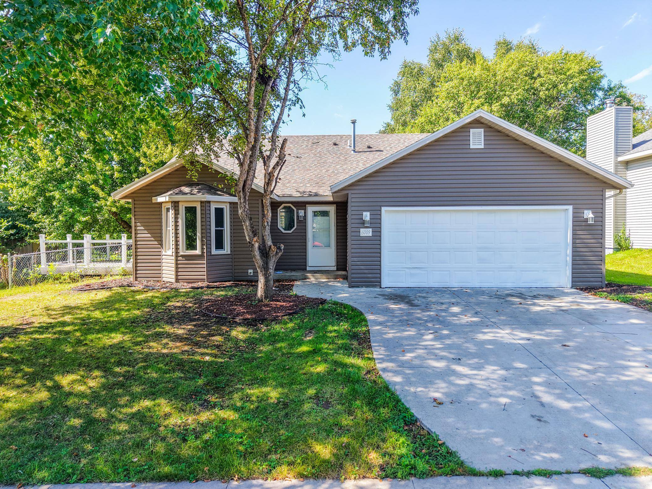 6009 25th Ave NW, Rochester, MN 55901